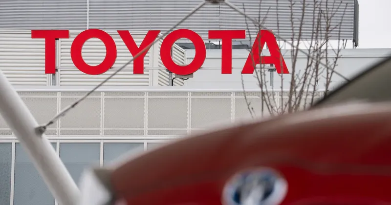 Ventas de Toyota caen por quinto mes por inestabilidad en Medio Oriente y la caída del mercado chino