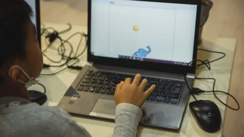 Los alumnos ya usan inteligencia artificial para estudiar, pero casi nadie está haciendo la pregunta más importante: si lo que dice es verdad