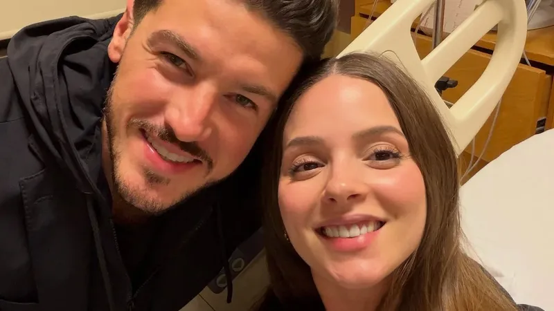 Mariana Rodríguez Cantú y Samuel García comparten las primeras fotos de su tercera bebé, Raquel