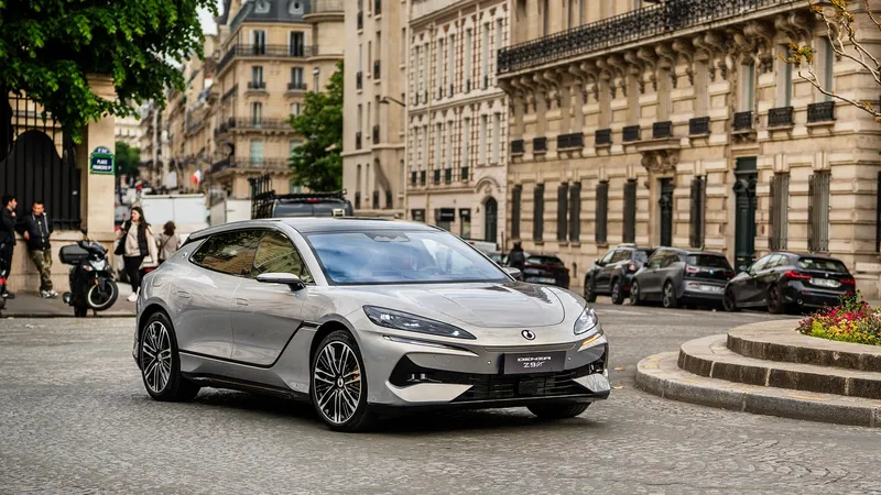 Junto a su coche eléctrico de 120.000€ y casi 1.000 CV, BYD traerá a Europa su conducción autónoma en 2027