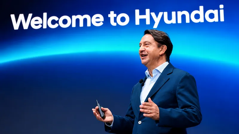 José Muñoz, presidente de Hyundai, reconoce que reaccionaron tarde ante China: "Perdimos la ola del coche eléctrico"