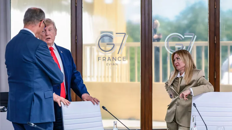 Tormenta diplomática: Trump dice que Meloni “suplicó” una foto y Roma responde con furia