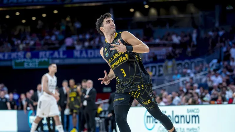 97-98: El Tenerife sorprende al Real Madrid con un extraordinario Jaime Fernández