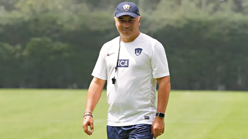 Memo Vázquez es el candidato número uno para suplir a Efraín Juárez en Pumas