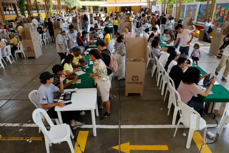 Termina la jornada electoral que definirá el próximo presidente de Colombia