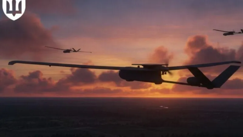 Ucrania acaba de autorizar un dron capaz de volar más de 2.000 kilómetros y permanecer un día entero en el aire. El Dovbush T40 convierte los Urales y parte de Siberia en profundidad alcanzable desde territorio ucraniano