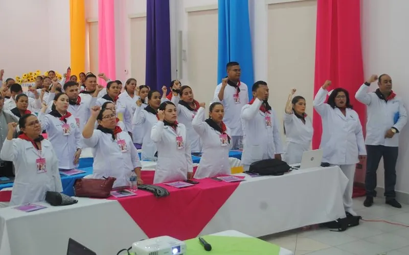Simposio potencia las capacidades del personal de enfermería para mejorar la atención materna y neonatal