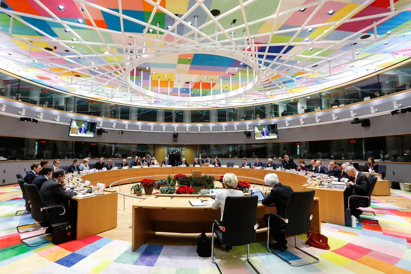 El Consejo de la UE propone un "ligero" matiz al RGPD: que se pueda entrenar la IA con tus datos sin pedir permiso