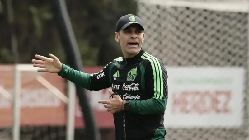 Rafa Márquez se acuerda del Barça y del filial antes de su debut al frente de México