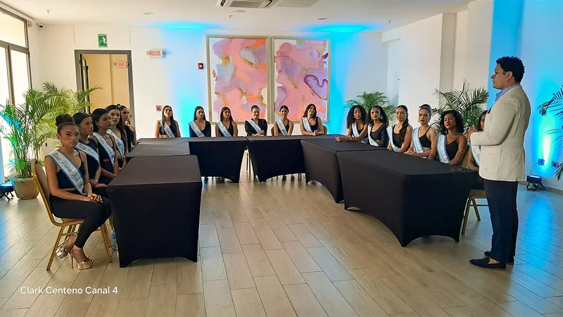 Candidatas de Reinas Nicaragua 2026 fortalecen conocimientos con taller de oratoria