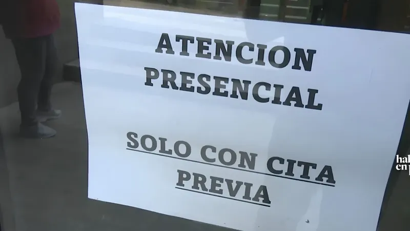 ¿No consigues cita previa para hacer un trámite? Piden cambiar la ley para que te atiendan sin ella