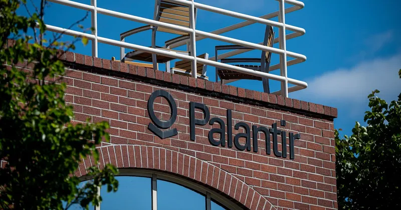 Palantir eleva previsiones de ingresos tras un trimestre “extraordinario” y fuerte avance comercial