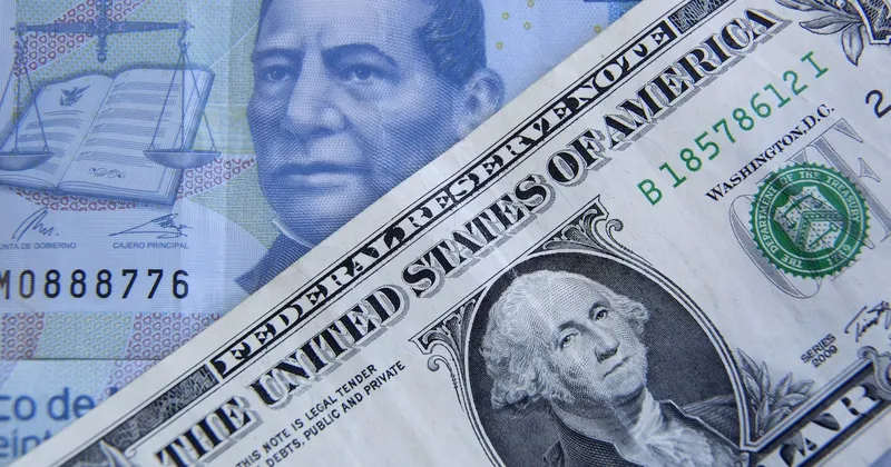 Peso mexicano cierra semana con pérdidas tras advertencia de Warsh contra la inflación en EE.UU.