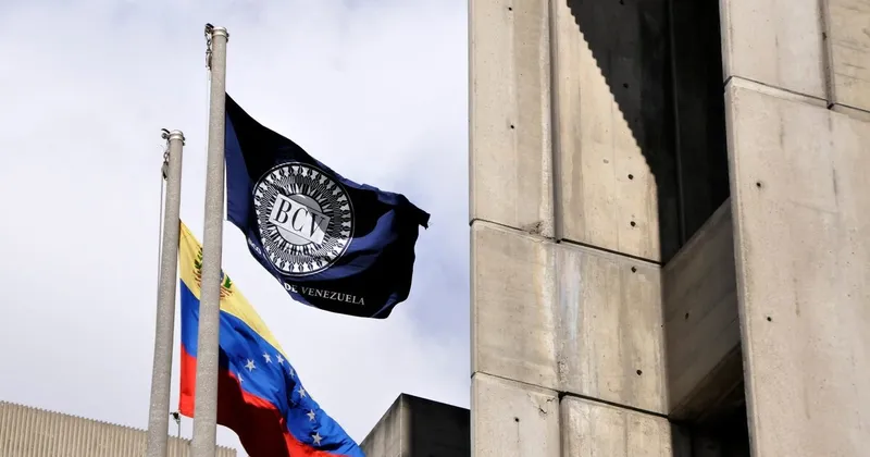 El Banco Central de Venezuela restringe liquidez bancaria para respaldar al bolívar
