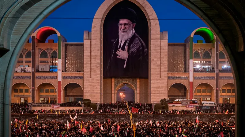 Irak se une al histórico funeral del ayatolá Alí Jameneí