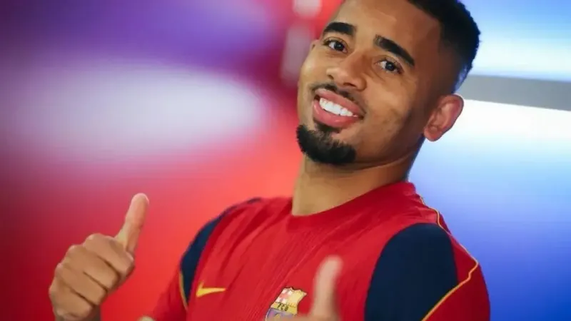 Primer entrenamiento de Gabriel Jesus en el Barça y regreso de Gavi