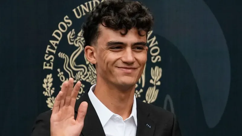 Isaac del Toro dice que está a punto de cumplir un sueño en el Tour de France
