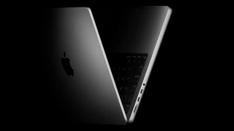 El MacBook Pro M5 Max se calienta tanto que derrite las teclas, pese a mejorar la gestión térmica del M4 Max
