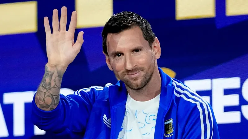"Nueva e ilusionante etapa": Messi vuelve al fútbol de España