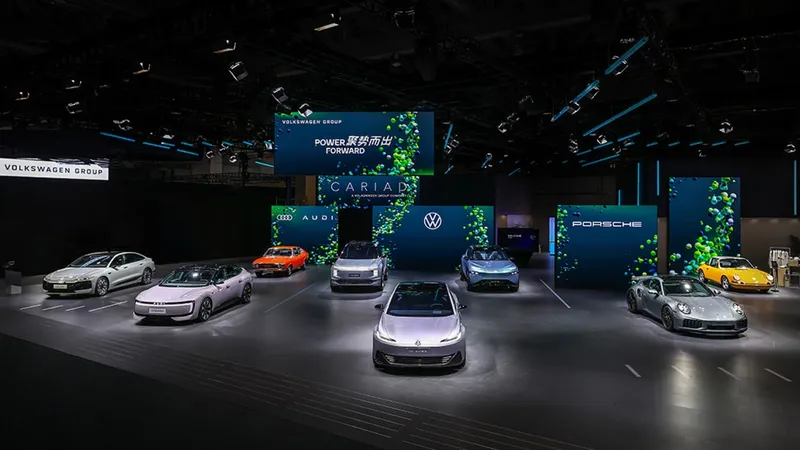Dijo que no lo iba a hacer, pero lo va a hacer: estos son los coches chinos que Volkswagen podría acabar vendiendo en Europa