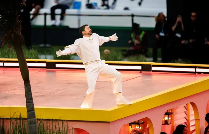 Bad Bunny lidera informe mensual de giras por décima vez, estableciendo nuevo récord