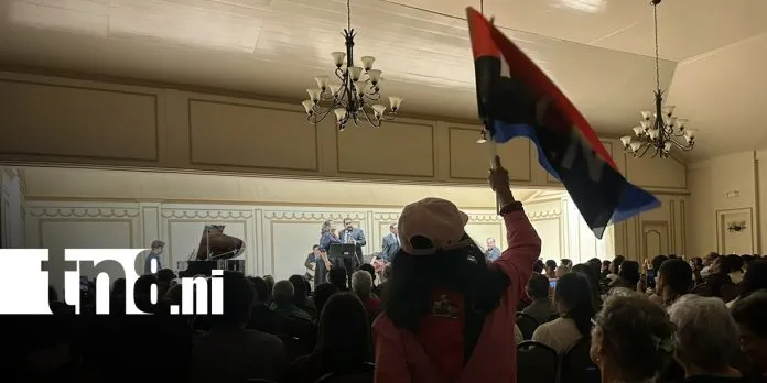 El canto lírico honra el 47 aniversario de la Revolución con emotiva gala artística