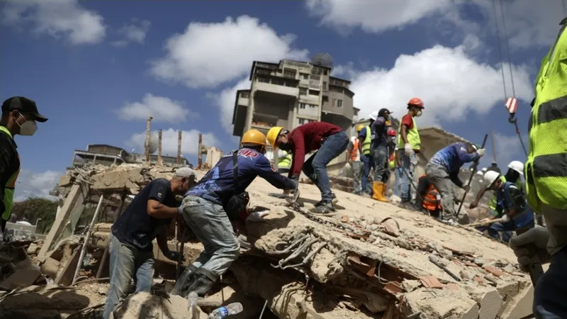 Delcy Rodríguez promete construir viviendas rápidamente para afectados por los terremotos