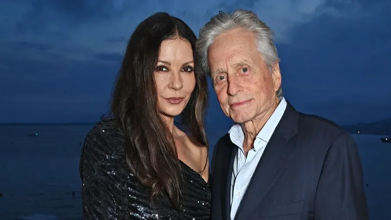 Michael Douglas recuerda el momento en el que Catherine Zeta-Jones le pidió una relación monógama