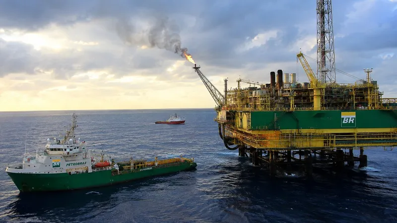 Petrobras mueve ficha: licita una unidad para disparar el diésel S-10