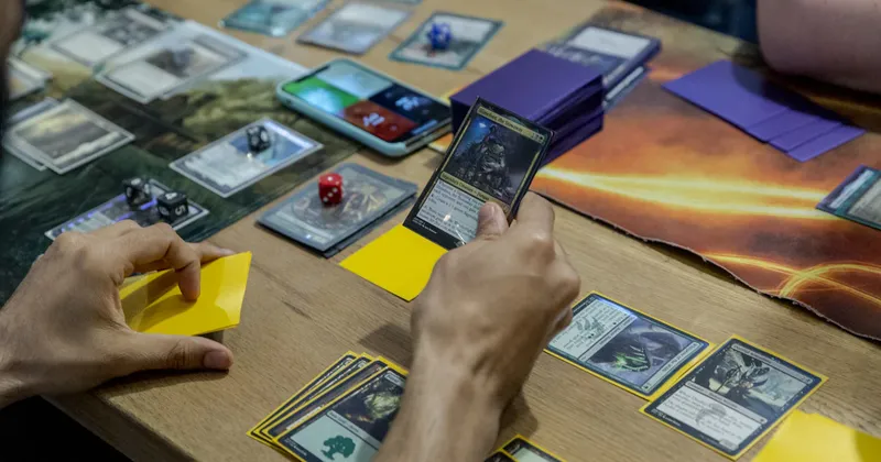 Las cartas de Magic impulsan a Hasbro y es la segunda acción que más sube hoy en el S&P 500