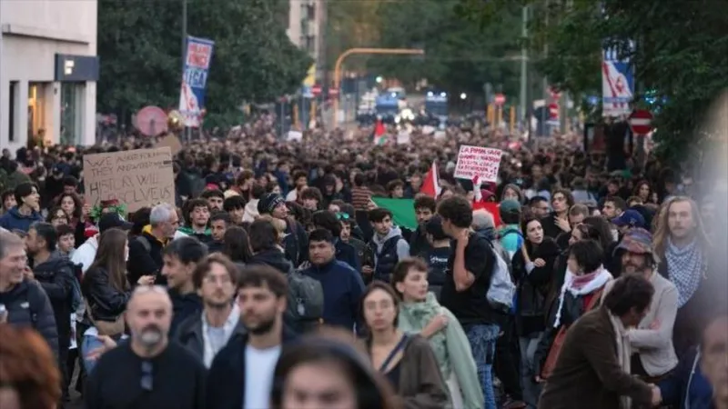 Italia detiene a casi 380 personas durante protestas contra Gobierno