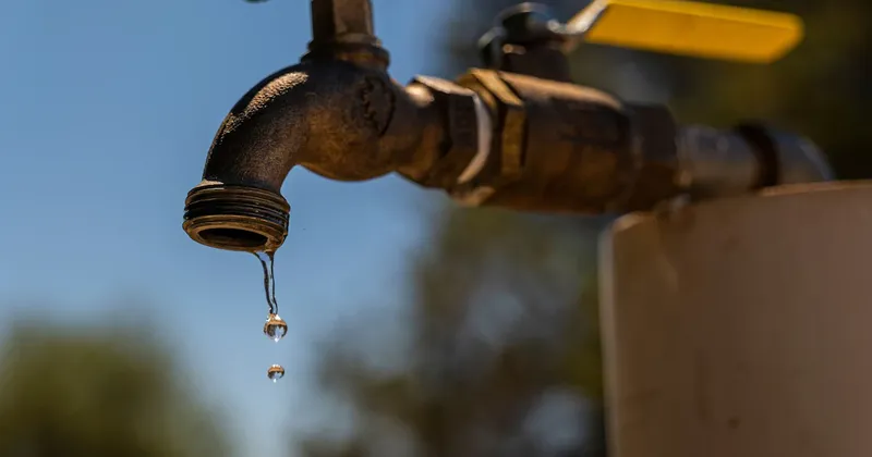 Tres familias saudíes lograron hacer una fortuna de más de US$9.000 millones con el negocio del agua