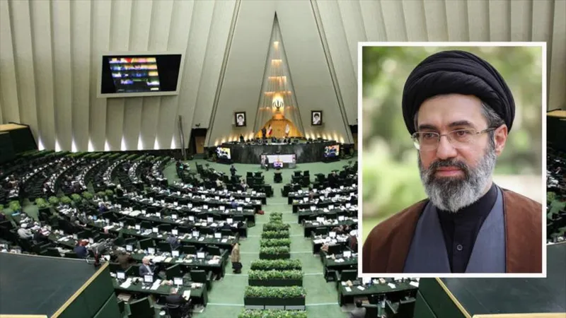 Líder de Irán urge a la unidad y advierte que el enemigo derrotado trama discordia