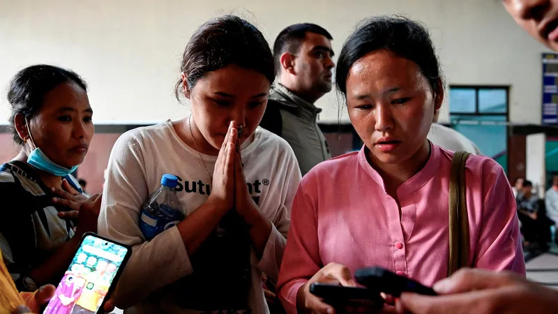 Quiénes son los turistas extranjeros desaparecidos tras la tragedia en Nepal y China