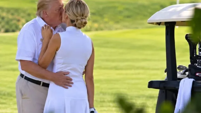 Sale a la luz una foto de Trump en la que se lo ve siendo infiel y besando a su asistente: ¿qué hay detrás de este escándalo?