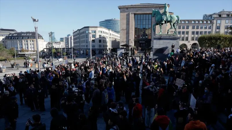 La ola de protestas estudiantiles en Europa se extiende a Bélgica