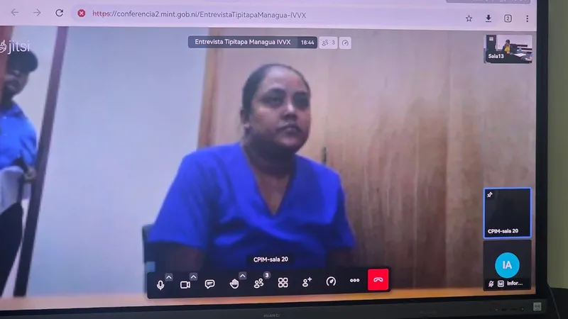 Mujer detenida en Villa Reconciliación Norte cargando sustancias ilegales