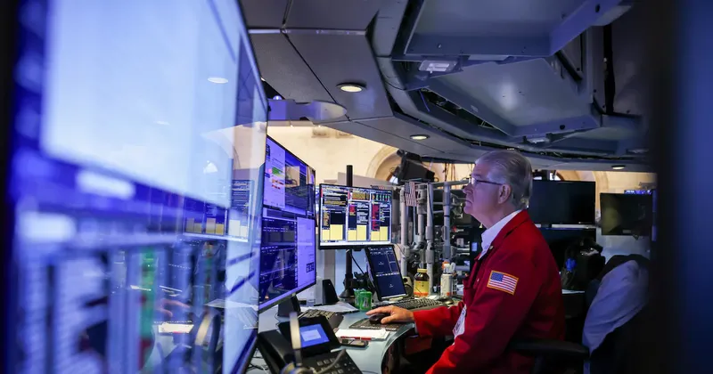 Wall Street opera con pocos cambios mientras el S&P 500 apunta a su mejor trimestre desde 2020