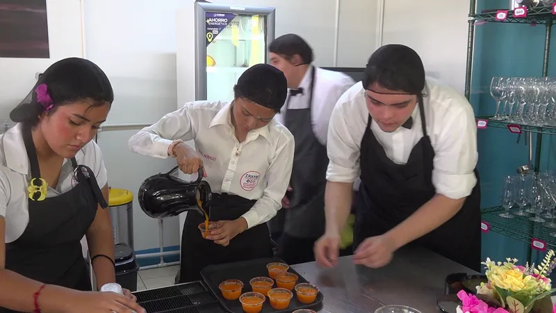 Estudiantes del tecnológico «Hermana Paquita» celebran un año de aprendizaje y creatividad