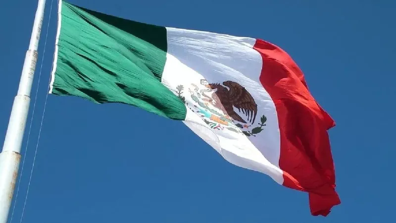 Exportaciones impulsan superávit comercial de México en abril