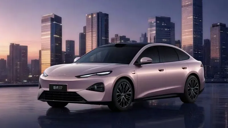 Diseño Ocean Aesthetics 2.0, 5,08 metros de largo y 718 km de autonomía WLTP: BYD lanza un nuevo coche que promete arrasar
