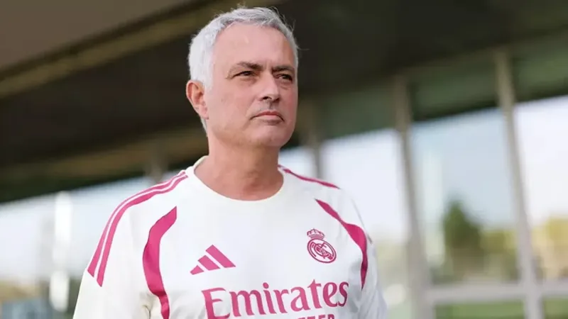 Primer desacuerdo entre Mourinho y Florentino Pérez