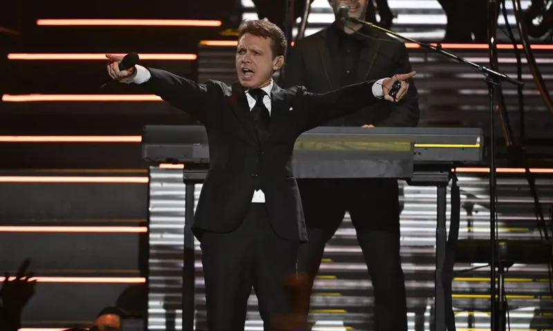 Luis Miguel hospitalizado: el “Sol de México” se sometió a una cirugía