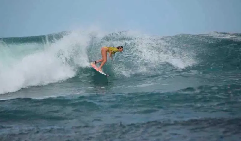 Gran Final nacional de surf 2026 en playa Popoyo, de Tola