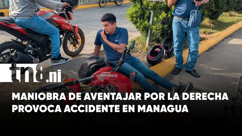 Maniobra de aventajar por la derecha provoca accidente entre motocicletas en Managua