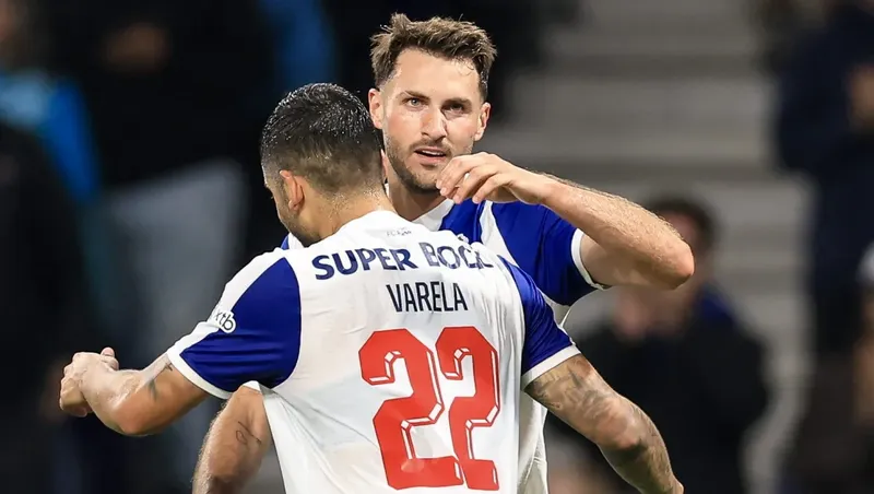 Santiago Giménez se niega a tirar el arpa en Europa al anotar gol con el FC Porto después de 46 días