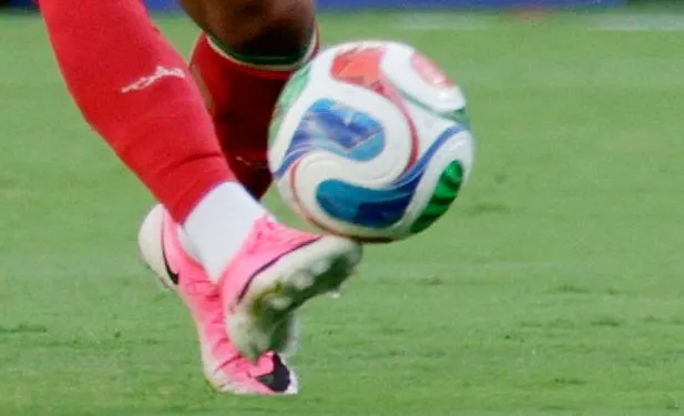 ¿Porqué los jugadores del Mundial 2026 usan zapatos rosas?, la respuesta está en las pasarelas