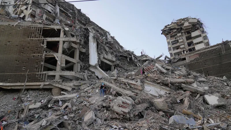 El Gobierno de Venezuela militariza el estado de La Guaira ante las destrucciones tras el doble sismo
