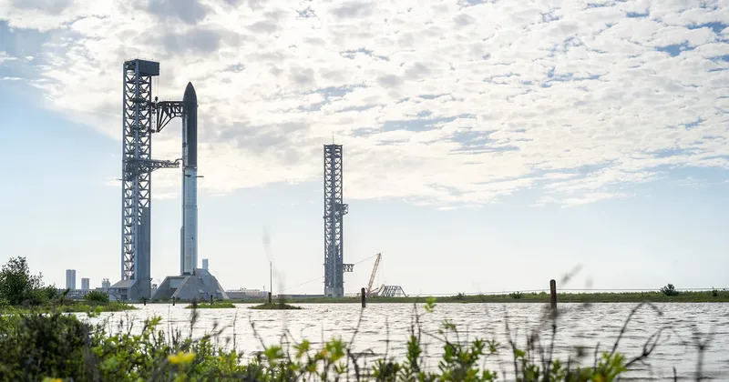 Starship de SpaceX despliega satélites simulados durante una prueba previa a su OPI