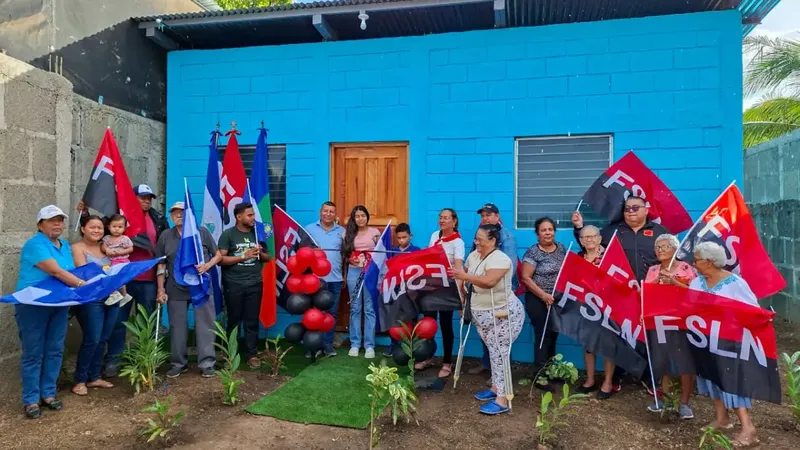 Familia de Rivas recibe vivienda en homenaje al Padre y Comandante Gaspar García Laviana